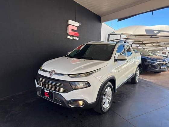FIAT TORO 2.0 16V TURBO DIESEL FREEDOM 4WD AT9 FIAT TORO 2.0 16V TURBO DIESEL FREEDOM 4WD AT9
